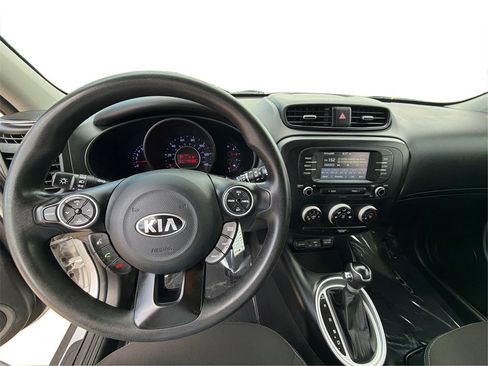 Used 2019 Kia Soul image 29