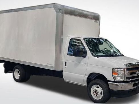 New 2026 Ford E-450 and Econoline 450 Super Duty w/ Power Equipment Group image 9