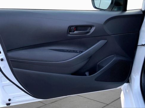 Used 2026 Toyota Corolla LE FWD image 18