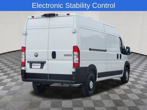 Used 2025 RAM ProMaster 2500 w/ Convenience Group FWD image 4