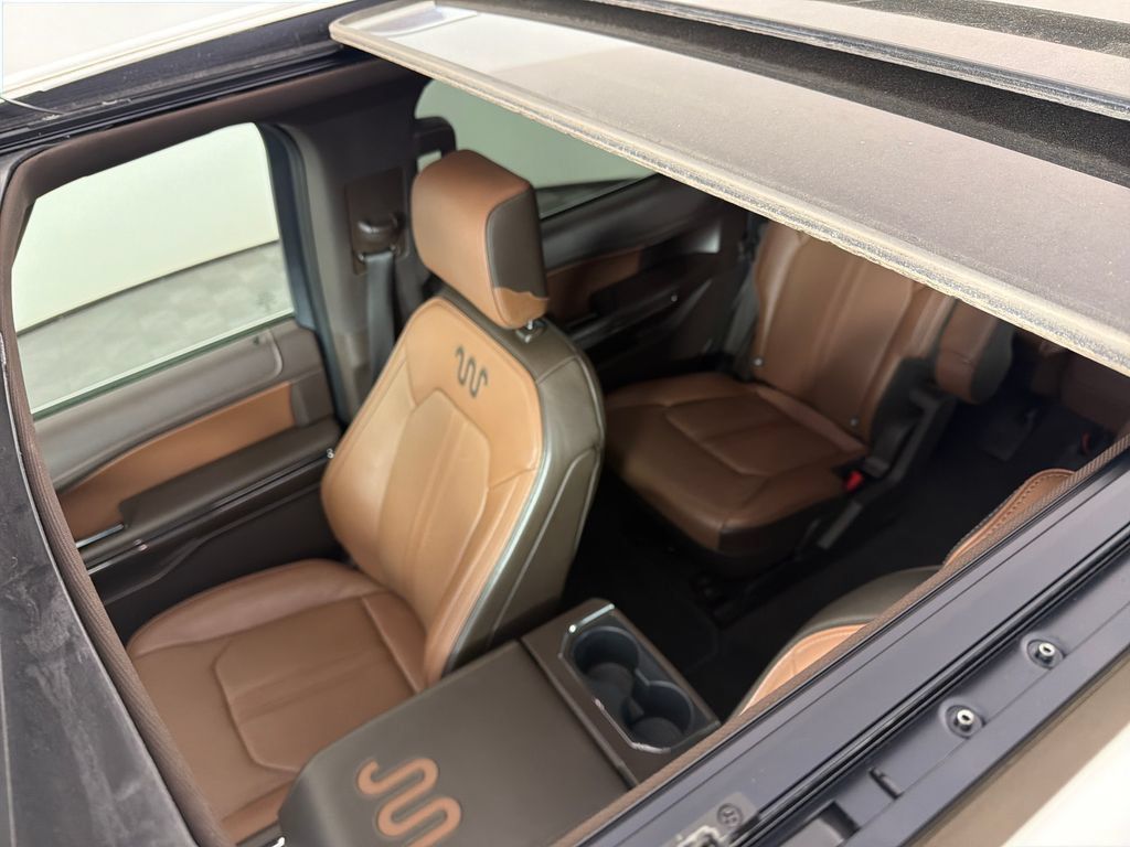 Used 2023 Ford Expedition King Ranch AWD/4WD image 9