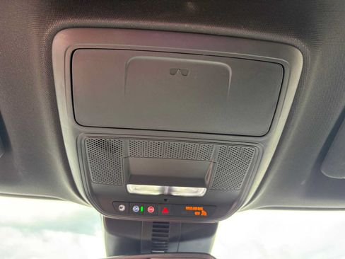 Used 2026 Buick Enclave Preferred AWD/4WD image 27