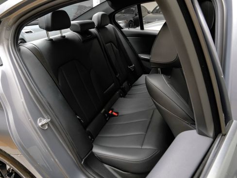 Used 2025 BMW 330i Sedan RWD image 39