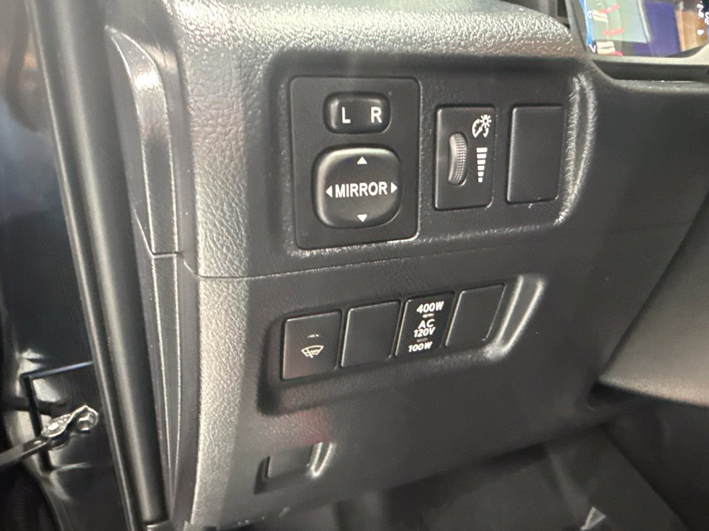 Used 2016 Toyota 4Runner SR5 AWD/4WD image 22