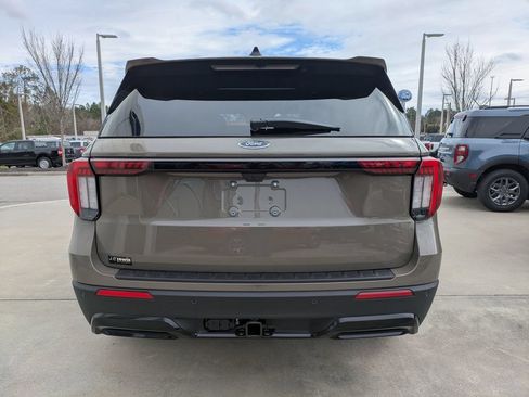 New 2026 Ford Explorer ST-Line w/ ST-Line Street Pack RWD image 5
