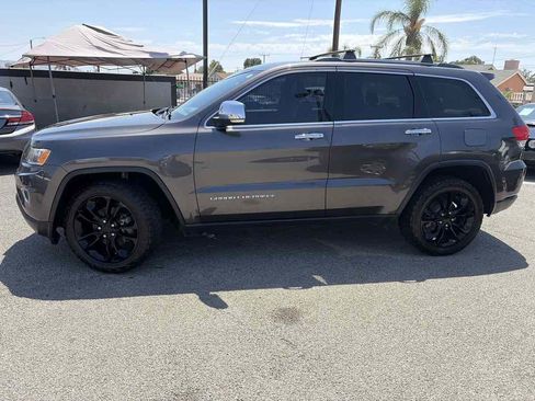 Used 2016 Jeep Grand Cherokee Limited AWD/4WD image 2