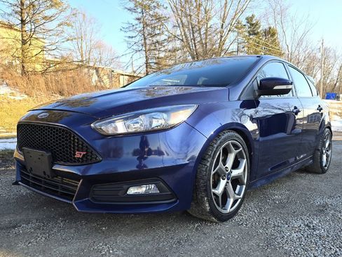 Used 2017 Ford Focus ST image 6