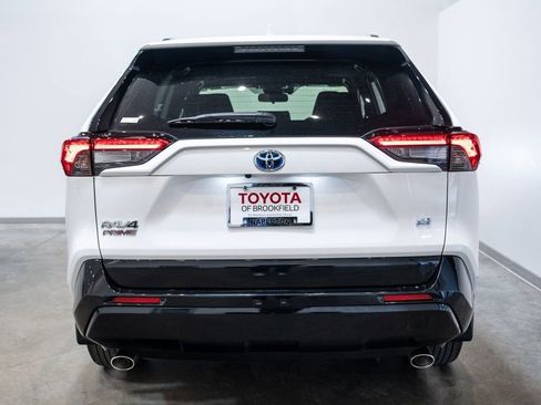 Used 2024 Toyota RAV4 SE w/ Weather & Moonroof Package image 8