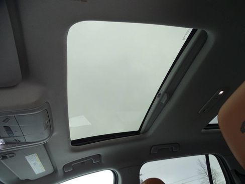 Used 2020 GMC Acadia AT4 w/ GMC Pro Grade Package image 13