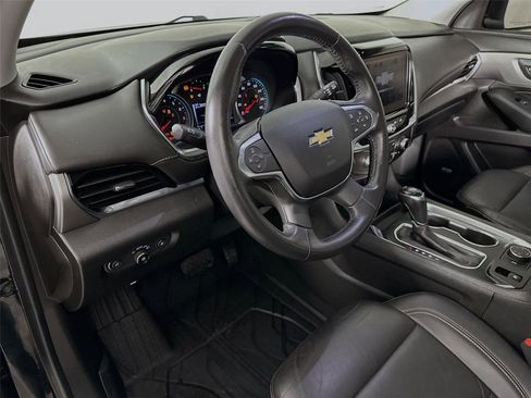 Used 2018 Chevrolet Traverse LT image 9