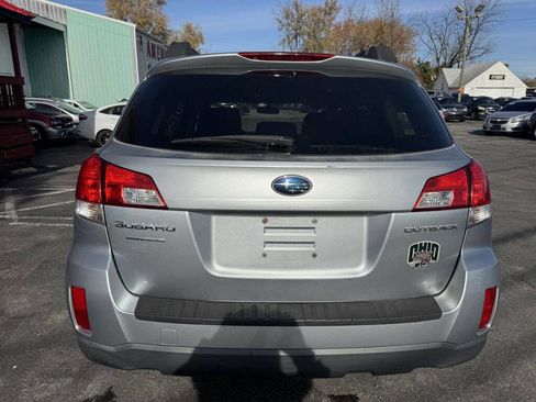 Used 2013 Subaru Outback 2.5i Premium w/ All-Weather Pkg image 4