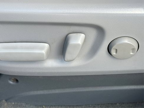 Used 2020 Toyota Sienna LE image 32