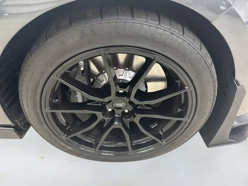 Used 2020 Ford Mustang Shelby GT350 w/ Technology Package image 14