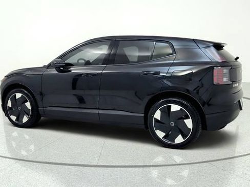 Used 2025 Volvo EX30 Plus w/ Protection Package Premier AWD/4WD image 6