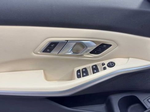 Used 2019 BMW 330i Sedan w/ Premium Package RWD image 21