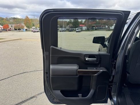 Used 2021 GMC Sierra 1500 SLE w/ Snow Plow Prep Package image 16