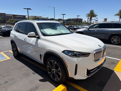 Used 2025 BMW X5 sDrive40i RWD image 3