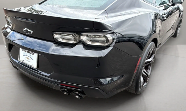 Used 2021 Chevrolet Camaro SS RWD image 33