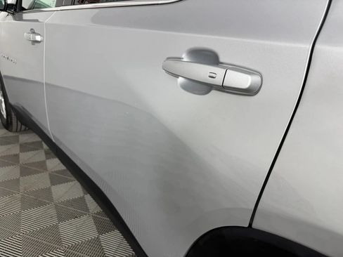 Used 2019 Chevrolet Traverse LT AWD/4WD image 25