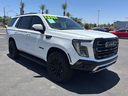 Used 2025 GMC Yukon AT4 AWD/4WD image 1