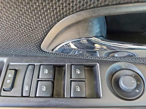Used 2015 Chevrolet Cruze LT image 25