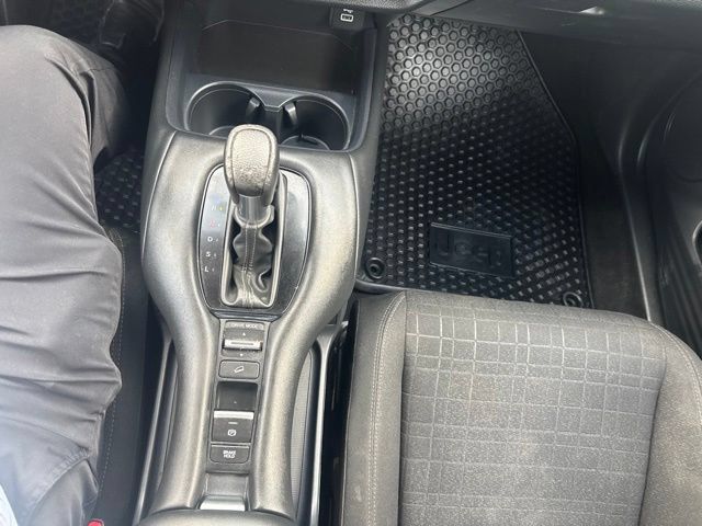 Used 2023 Honda HR-V LX image 17