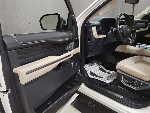 Used 2023 Ford Expedition Platinum AWD/4WD image 11