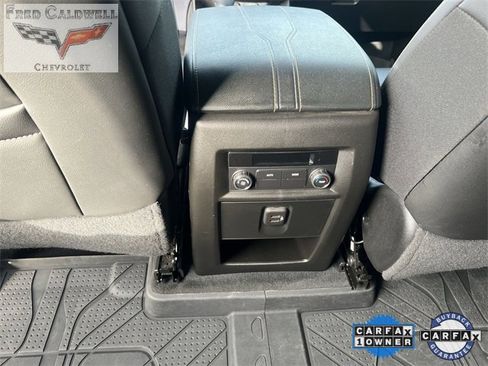 Used 2023 Chevrolet Traverse LT w/ Midnight/Sport Edition image 20