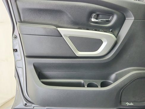 Used 2019 Nissan Titan PRO-4X image 25
