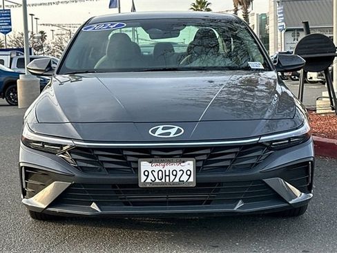 Used 2024 Hyundai Elantra SEL image 9
