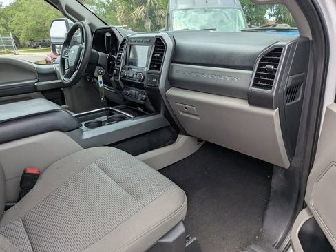 Certified 2021 Ford F250 XLT w/ XLT Premium Package AWD/4WD image 12