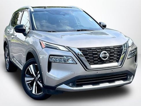 Used 2021 Nissan Rogue Platinum FWD image 1