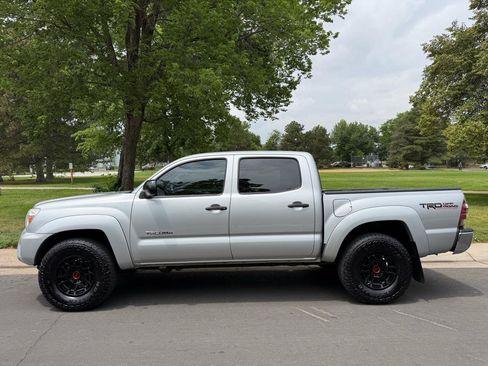Used 2013 Toyota Tacoma 4x4 Double Cab w/ TRD Off-Road Pkg image 2