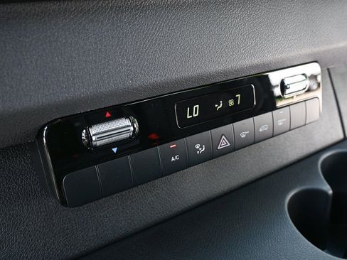 Used 2025 Mercedes-Benz Sprinter 2500 image 15