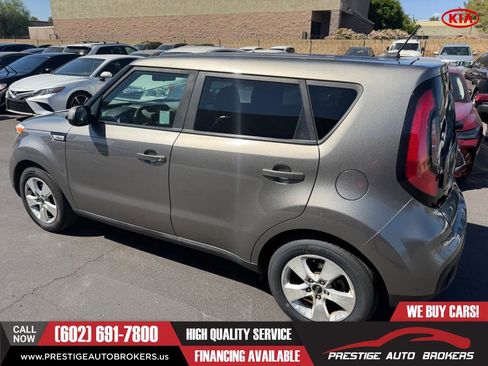 Used 2017 Kia Soul FWD image 9