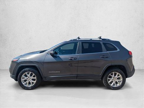 Used 2014 Jeep Cherokee Latitude AWD/4WD image 9