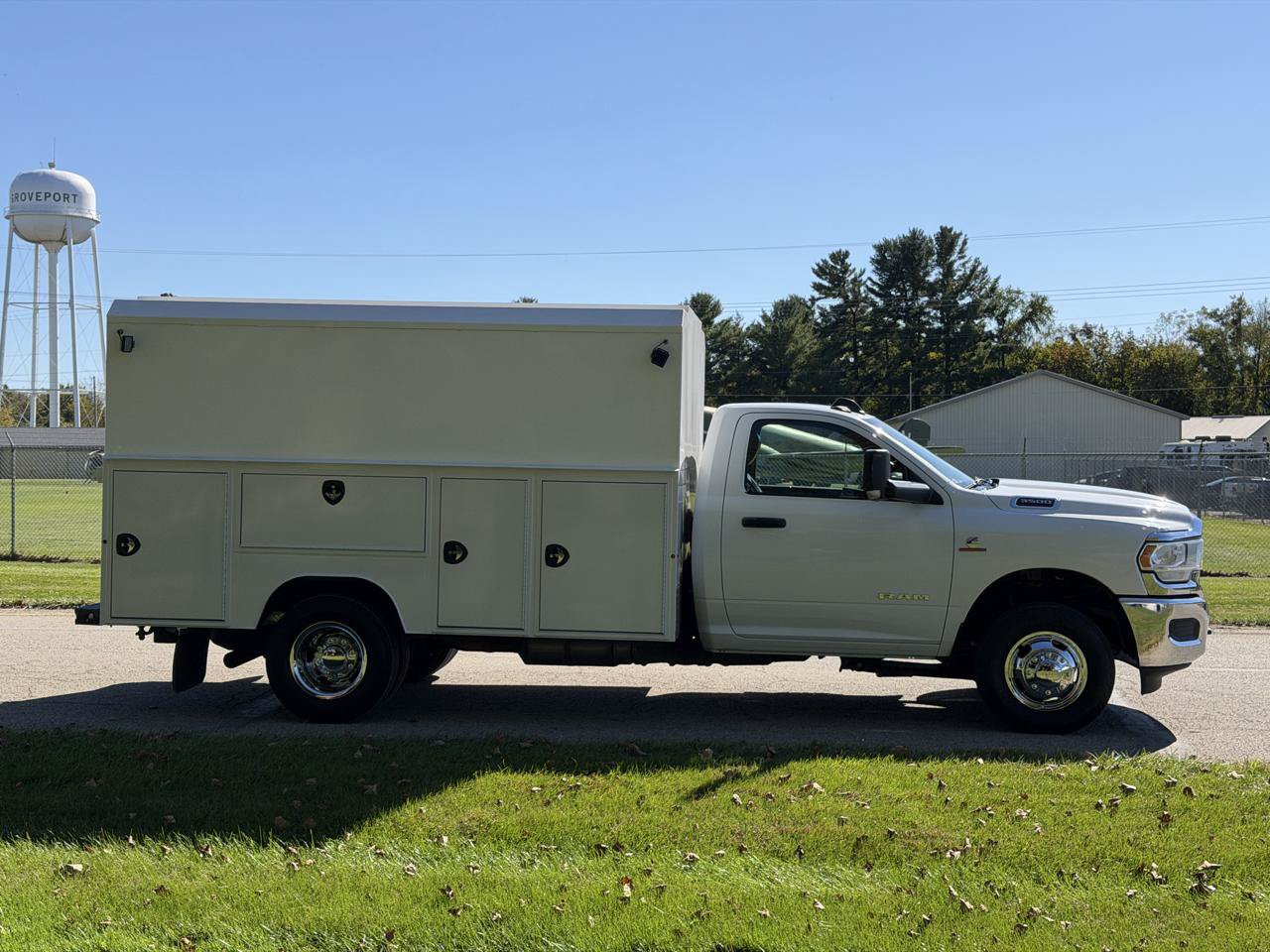Used 2021 RAM 3500 Tradesman w/ Chrome Appearance Group AWD/4WD image 7