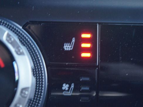 Used 2025 Toyota 4Runner Limited image 8