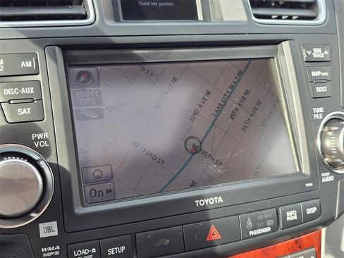 Used 2011 Toyota Highlander Limited image 31