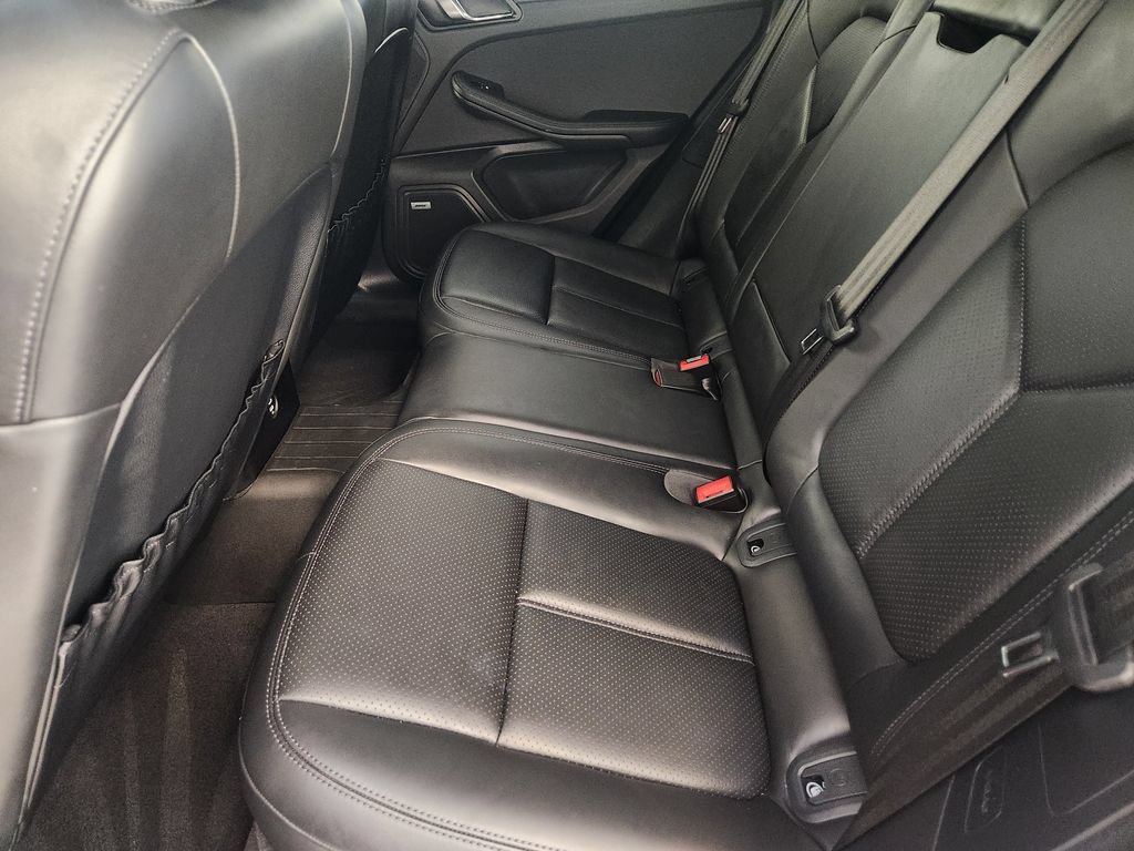 Used 2022 Porsche Macan AWD/4WD image 31
