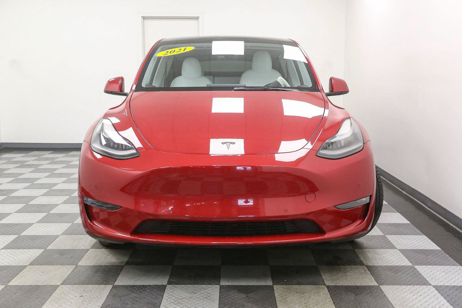 Used 2021 Tesla Model Y Performance AWD/4WD image 3