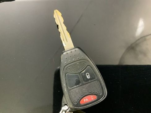 Used 2017 Jeep Wrangler Unlimited Sahara image 40