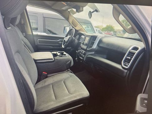 Used 2020 RAM 1500 Big Horn AWD/4WD image 6