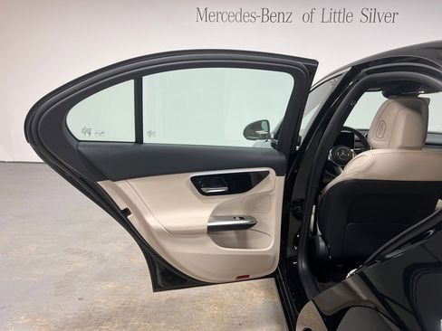 Used 2025 Mercedes-Benz C 300 4MATIC Sedan image 23