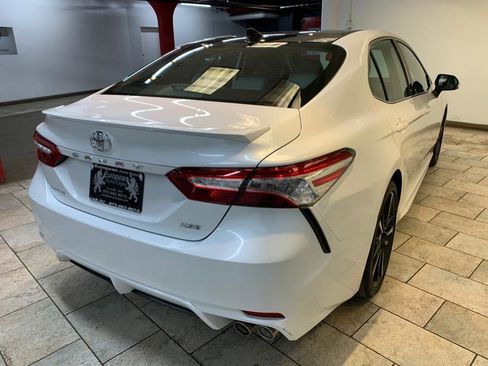 Used 2020 Toyota Camry XSE image 5