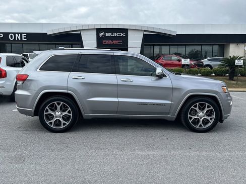 Used 2019 Jeep Grand Cherokee Overland image 8
