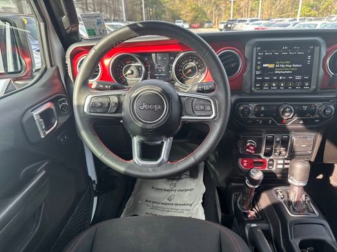 Used 2023 Jeep Wrangler Unlimited Rubicon image 20