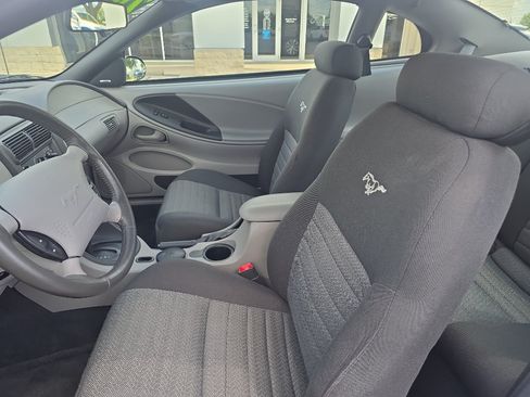 Used 2001 Ford Mustang GT RWD image 12