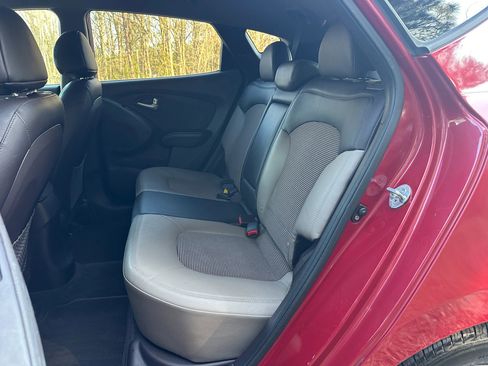 Used 2013 Hyundai Tucson GLS FWD image 12