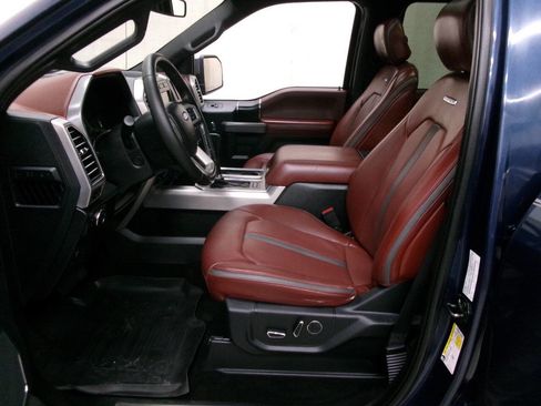 Used 2019 Ford F150 Platinum w/ Equipment Group 701A Luxury image 19